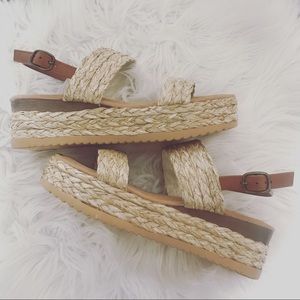 BAMBOO Platforms Sandals SIZE 7